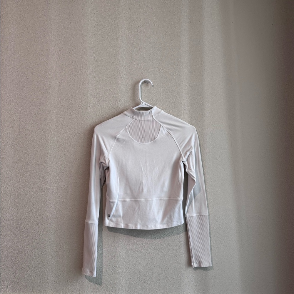 Lululemon Athletica White Fitted Crop Top with Mandarin Collar - Picture 3 of 5